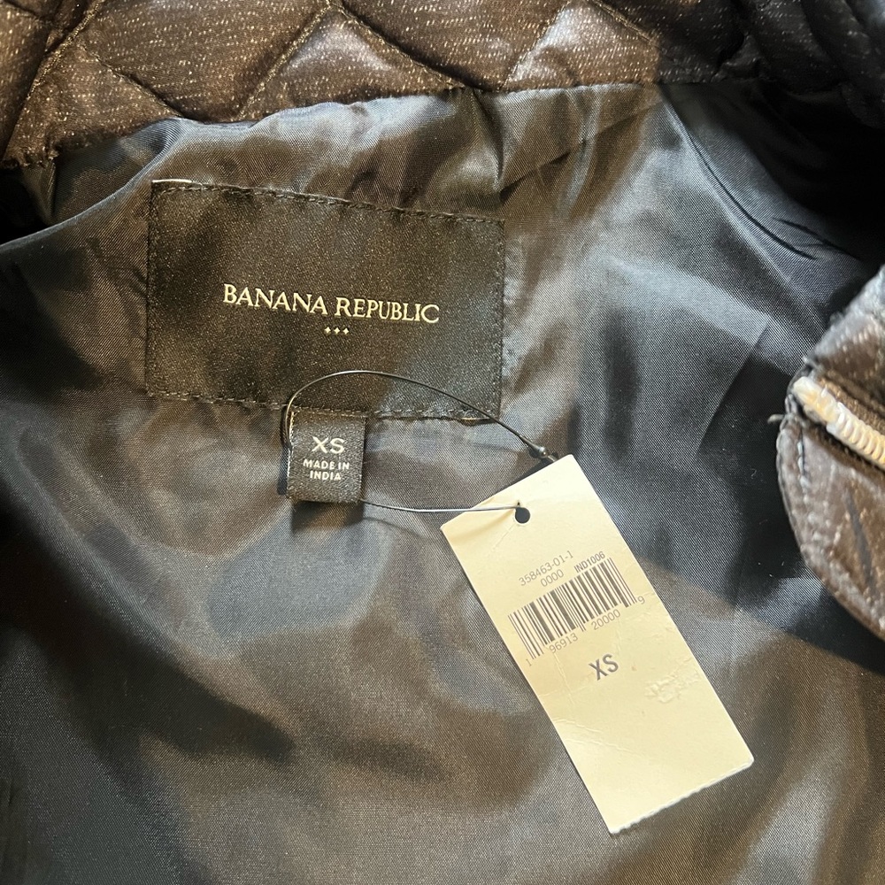 Banana Republic Quilted Vest - Picture 3 of 4